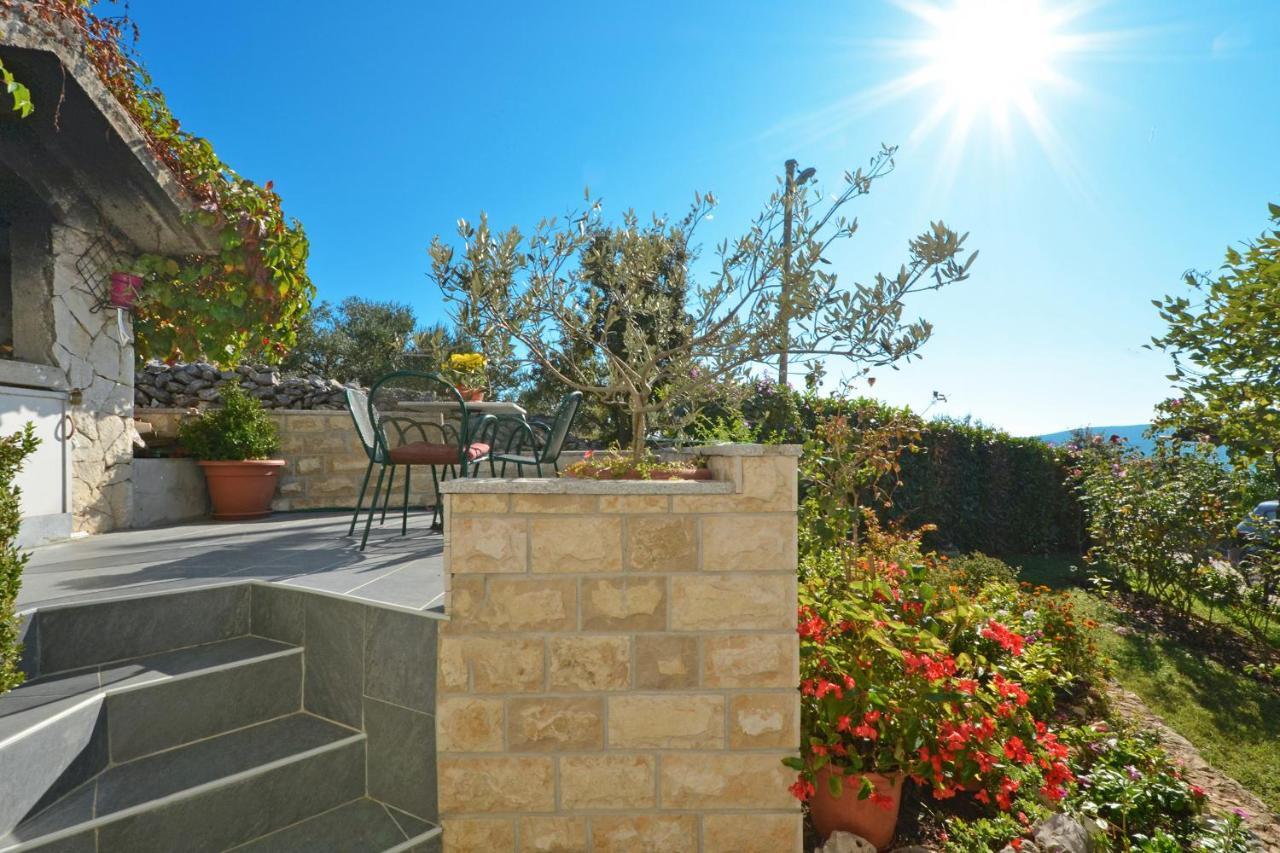 Apartment Una Seget Vranjica Bagian luar foto