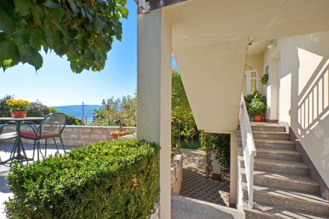Apartment Una Seget Vranjica Bagian luar foto