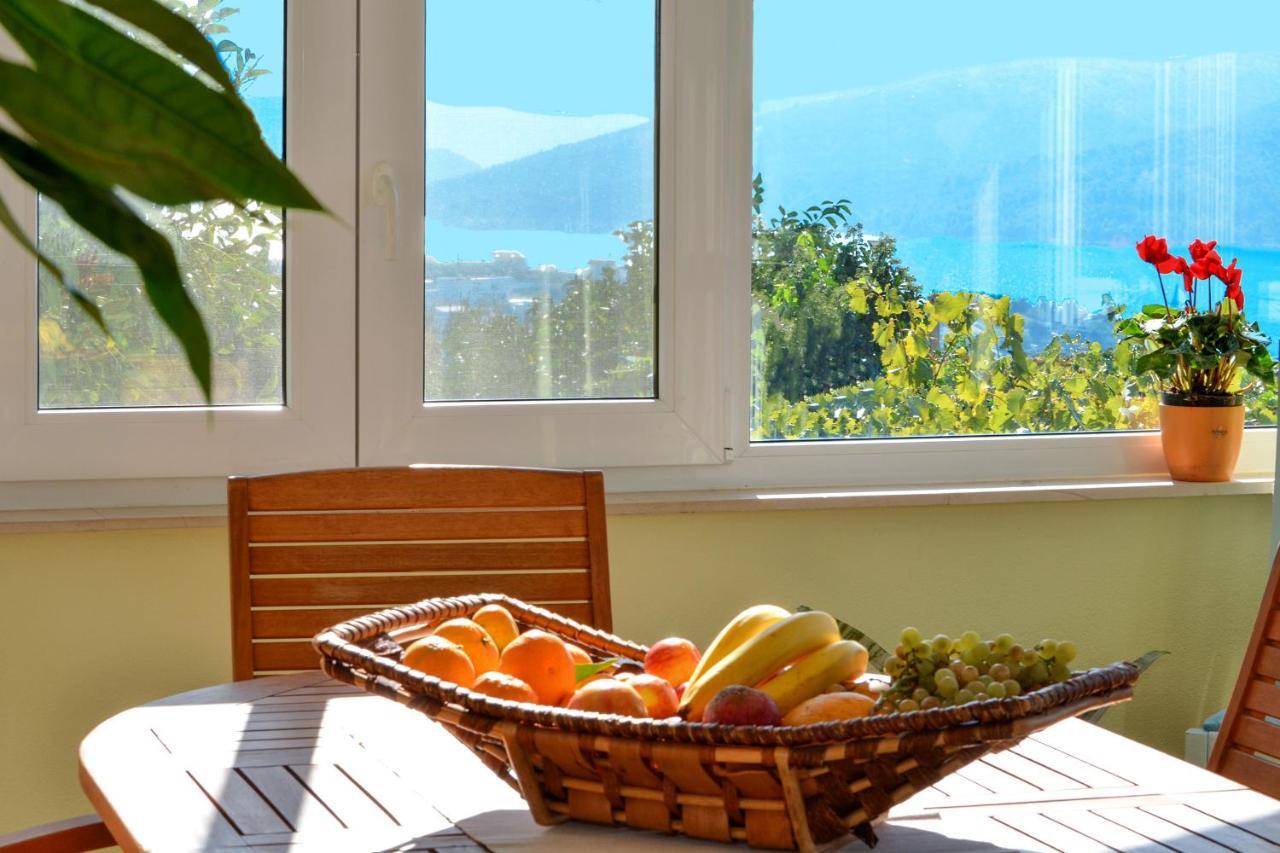Apartment Una Seget Vranjica Bagian luar foto